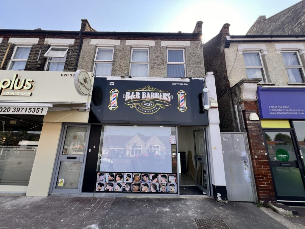 The Avenue - Highams Park - London - E4 9LD